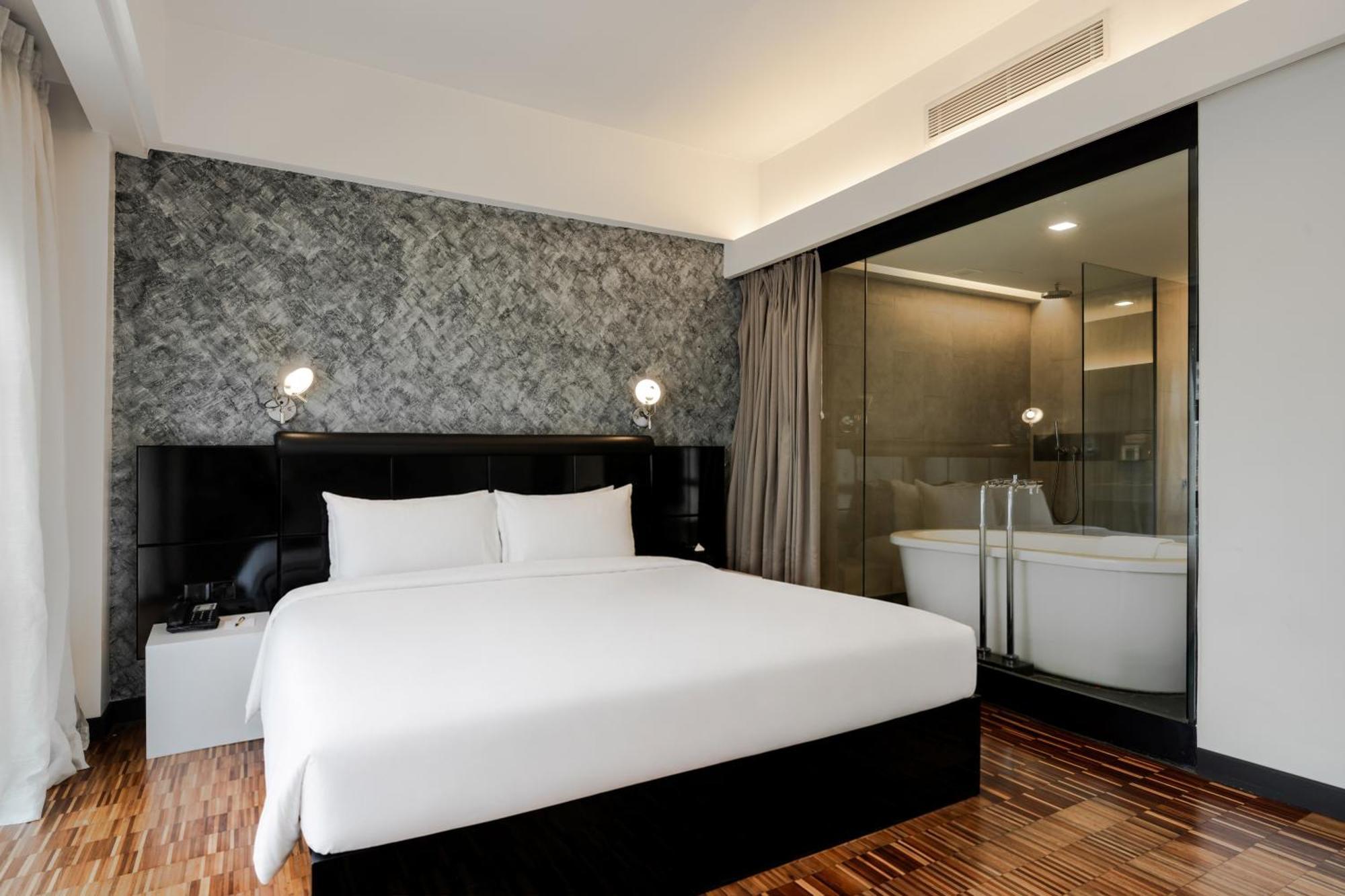 Premier Room