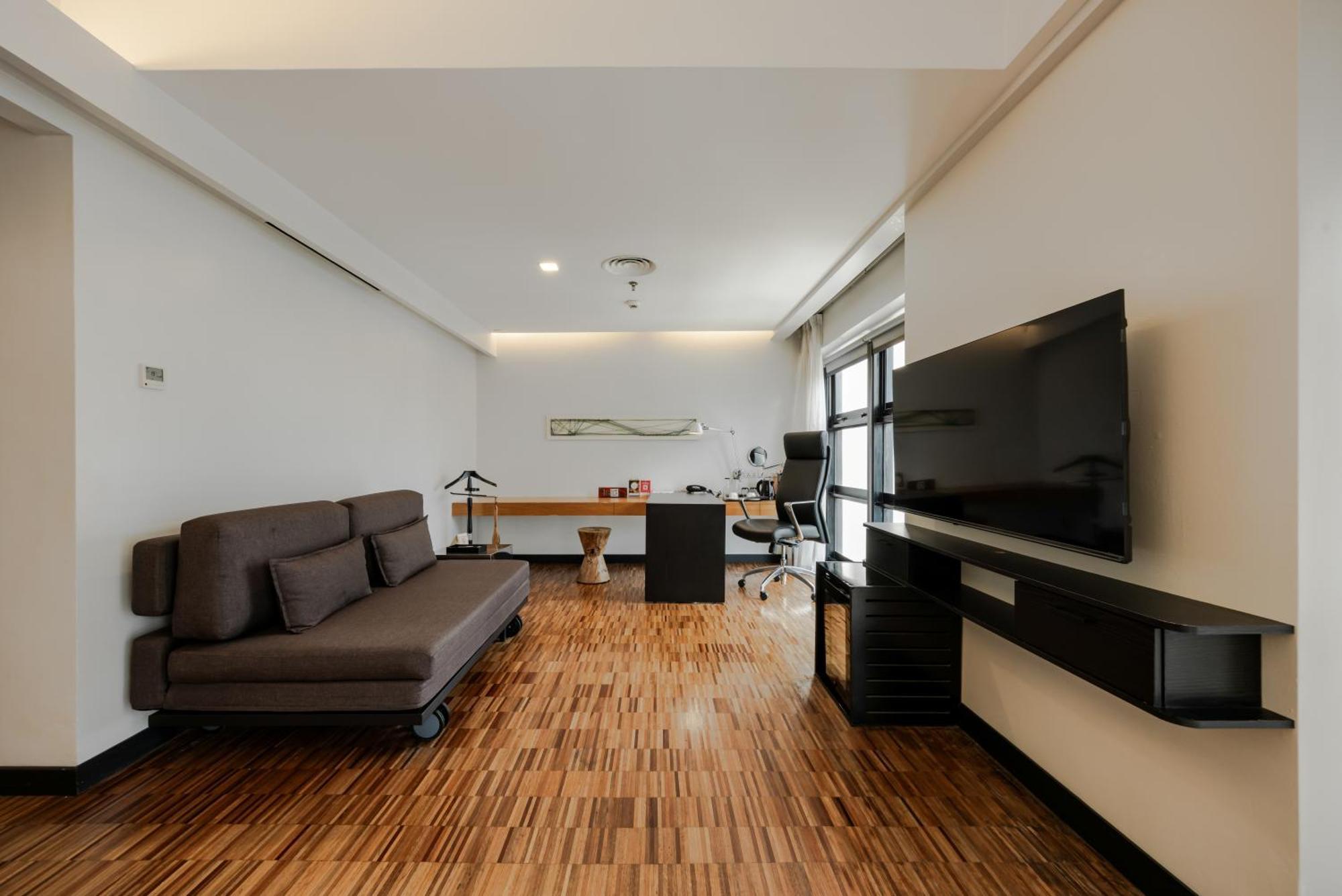 Premier Room