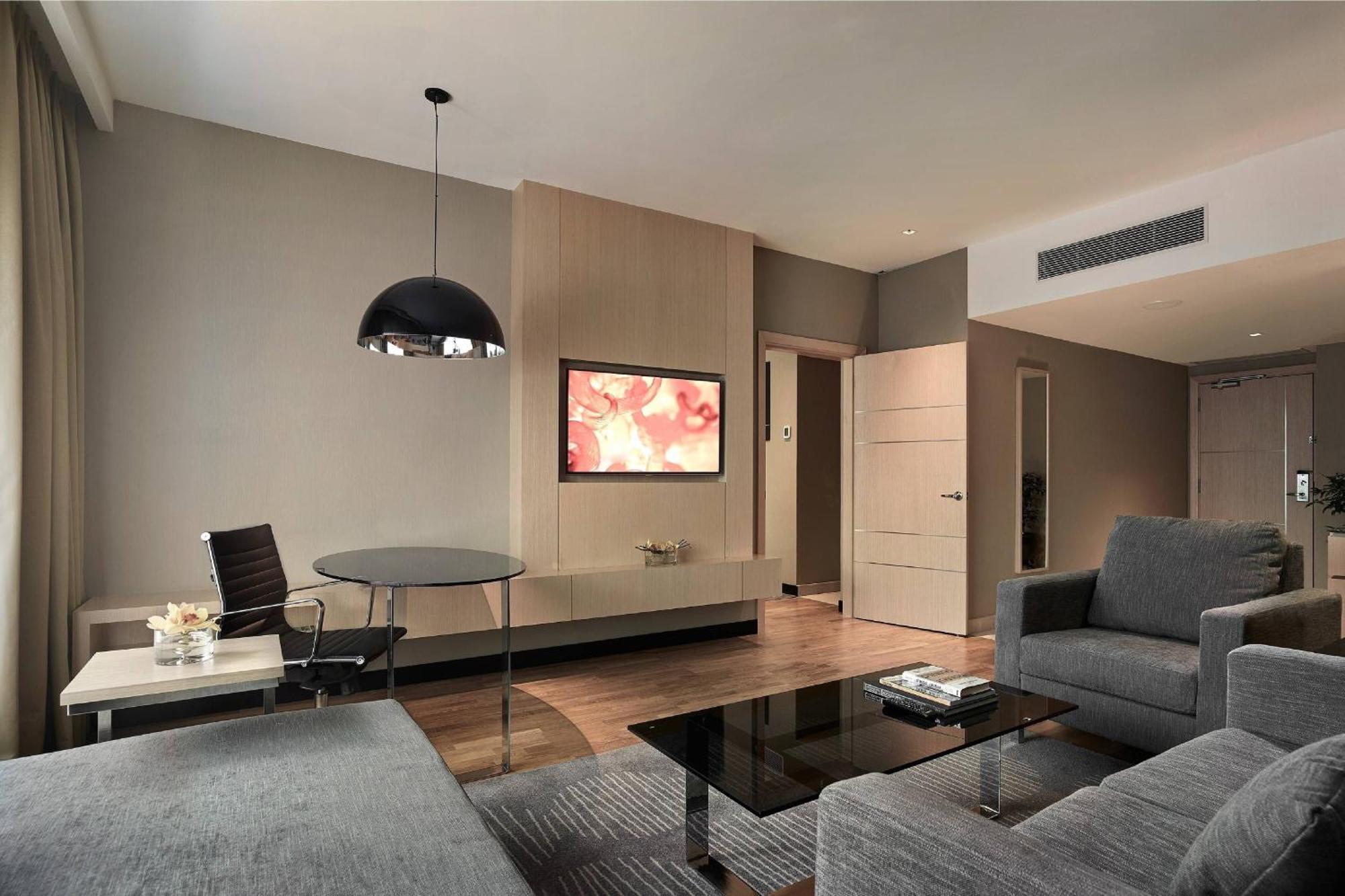 One-Bedroom Suite Club Lounge Access,1674703231:JPEG